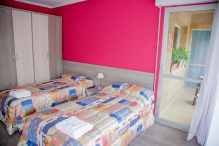 Pension Parque Del Ebro (Adults Only) Logroño Esterno foto